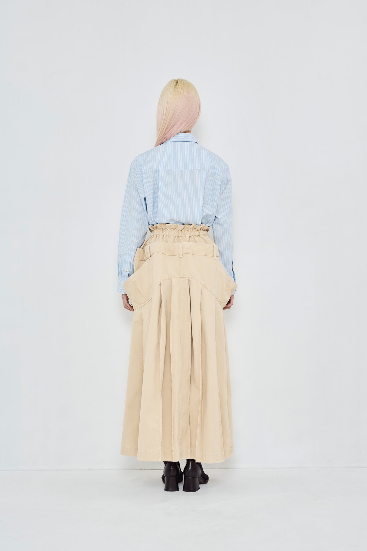 look-forward skirt