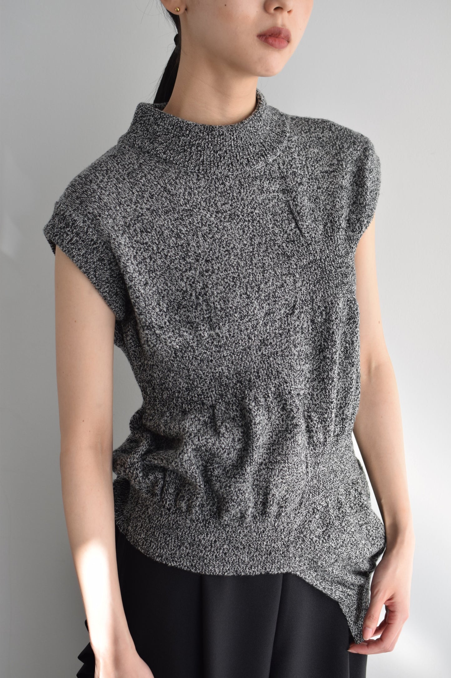 up-and-down knit vest