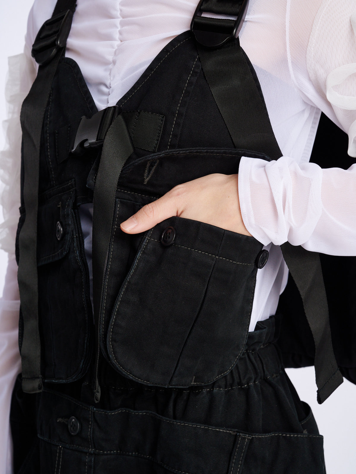 look-forward vest