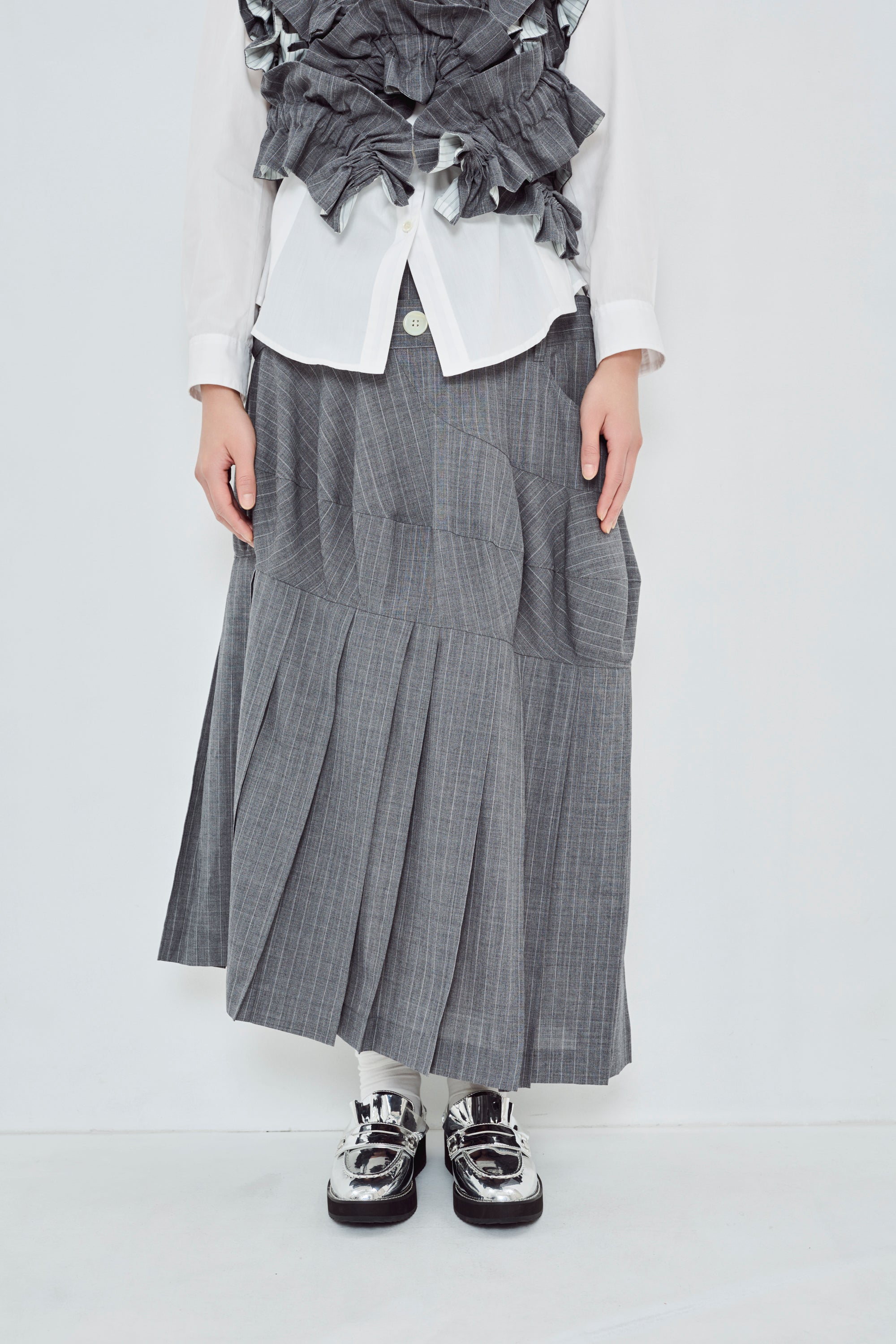1回着用のみ】HOUGA 25ss Jimmyスカート グレーストライプ
