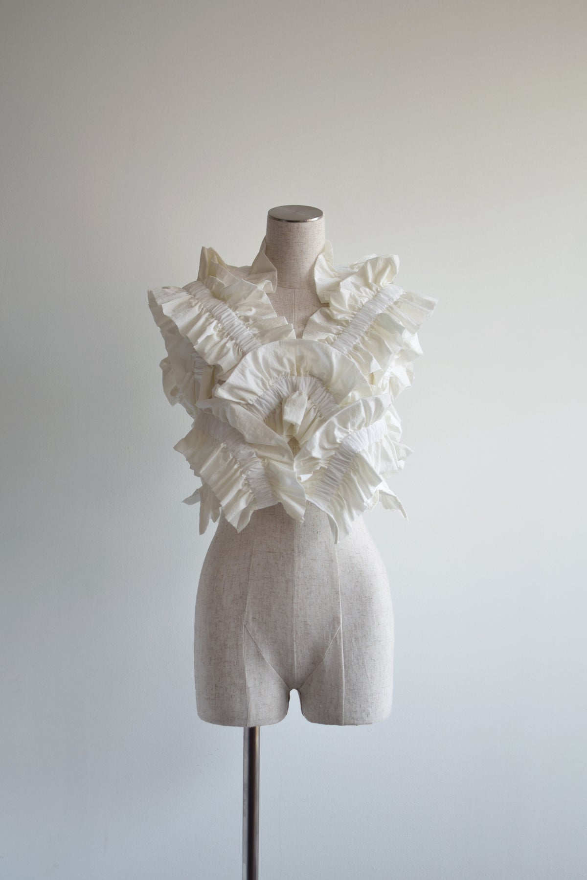 kiki frill vest