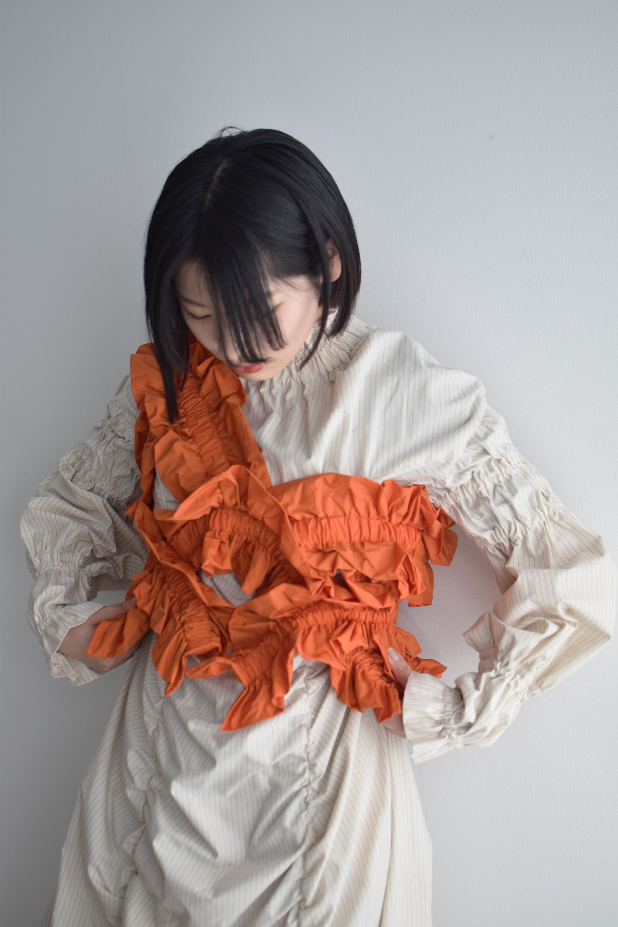 HOUGA kiki frill vest オレンジ定価41800円