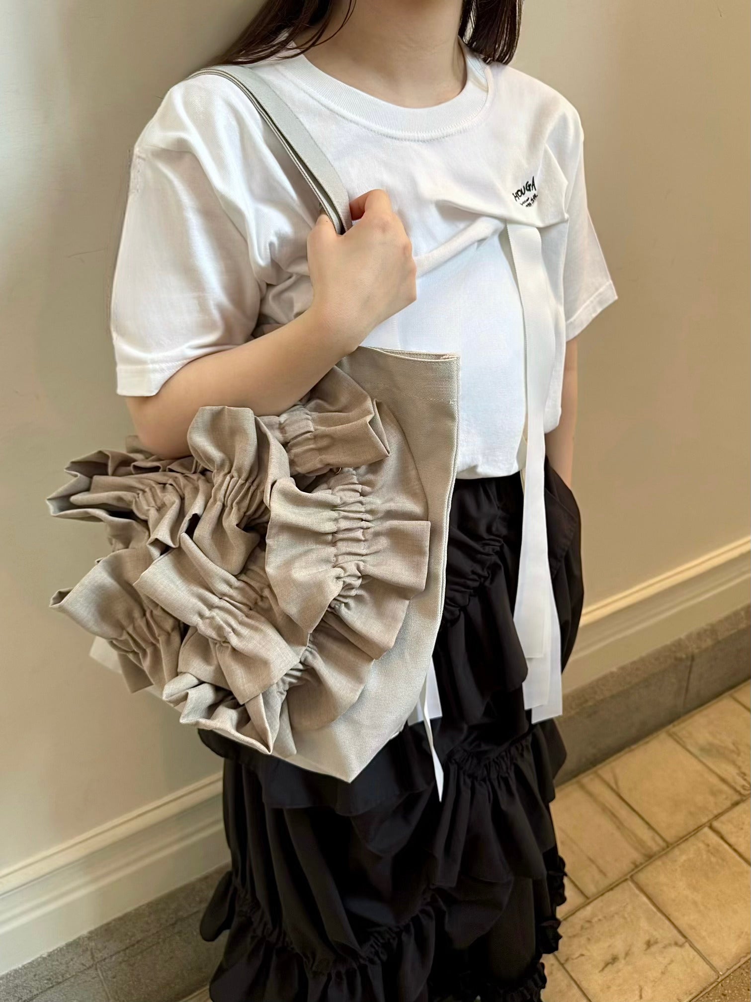 frill tote – HOUGA