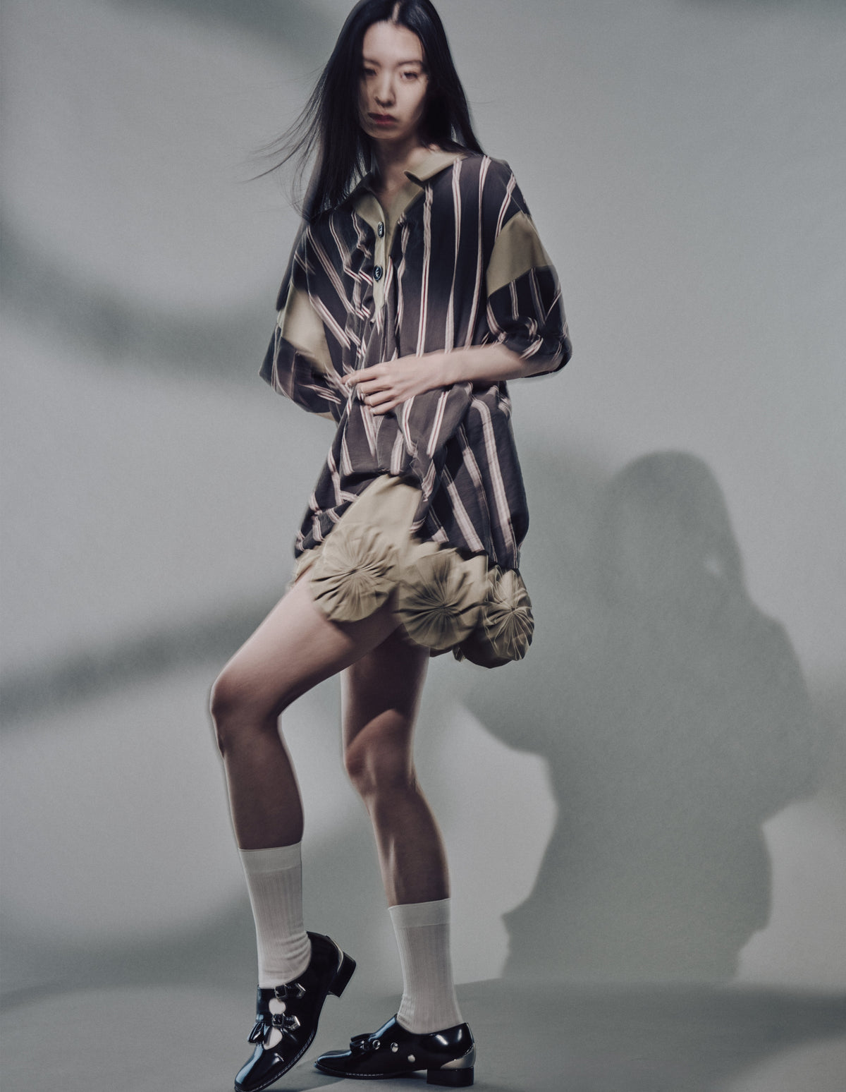 sign skirt tops
